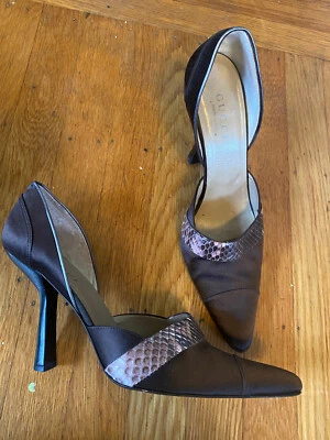 Zapatos de salón vintage AUTÉNTICOS Gucci pitón satinado tacones pitón talla 10/41 Foto 1 de 4