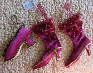 3 Victorian Magenta Velvet Lace Beads Ladies SHOES BOOT Christmas Tree Ornaments - Picture 1 of 3