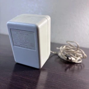 Cambridge Soundworks AC Adapter Output 9VDC 1000mA Genuine/OEM PPI-0901-UL - Picture 1 of 8