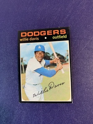 1971 Topps #585 Willie Davis - Los Angeles Dodgers - High Number, Sharp Card - Image 1 of 2