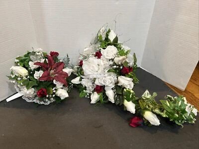 Винтажный свадебный букет белые и красные розы с жемчугом и зеленью и 1 невеста m - Изображение 1 из 4