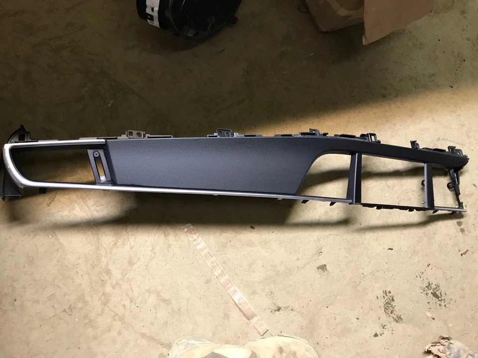 17 18 19 Kia Cadenza painel de instrumentos tela acabamento de ventilação moldura  - Imagem 1 de 2