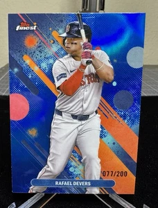 2025 Topps Finest Rafael Devers Common #175 Blue Refractor #/200 Boston Red Sox - Imagen 1 de 2