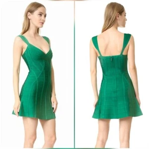 Vestido Mayra verde pino talla mediana - Imagen 1 de 8