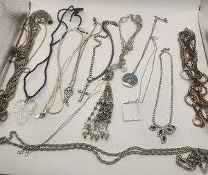 Modeschmuck Konvolut 11 Halsketten silberfarben - Bild 1 von 8