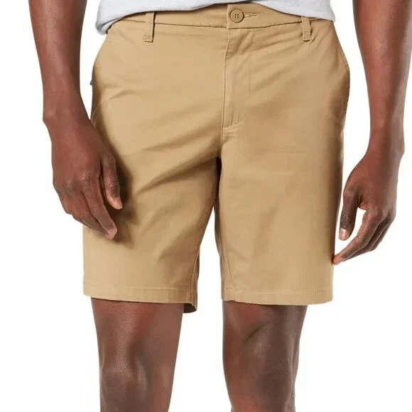 Dockers Men's Ultimate Supreme Flex shorts with a security pocket | Size 32