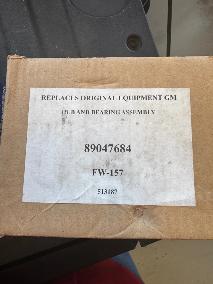 Conjunto de cojinete de rueda y buje - AWD 89047684/FW157 Foto 1 de 1