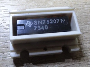 SN75207N TI Dual High Sensitivity Line Receiver DIP 14 75207 SN75207 - Bild 1 von 2