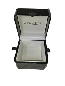 Estuche de caja de joyería de cocodrilo sintético brillante Coldwater Creek - Imagen 1 de 10