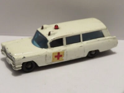 MATCHBOX LESNEY S & S CADILLAC AMBULANCE, NR 54 — 第 1/4 张图片