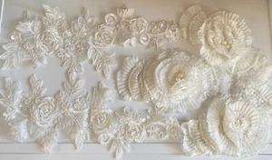 Pacchetto 5 pezzi paillettes avorio perline pizzo applicazione cucito su motivo fiore perla 3D - Foto 1 di 9
