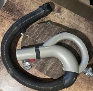 Shark NV360 Ersatzschlauch und Griff aus Lift Away Deluxe Staubsauger entnommen - Bild 1 von 2