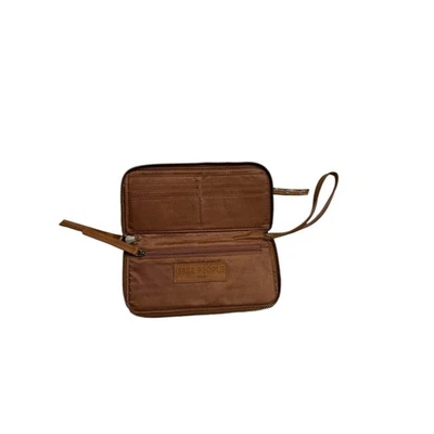 Cartera Muñequera Free People Marrón Cuero Vegano con Cierre de Cremallera Foto 1 de 4