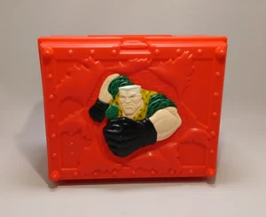 Small Soldiers 3D 2-Side Plastic Molded Lunchbox Archer Chip Hazard 1998 - Picture 1 of 5