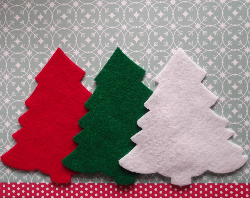 DIE CUT BY PRU'S COTTAGE CRAFTS 4 x DIE CUT FELT CHRISTMAS TREES - CHOICE OF COLOURS- APPLIQUE -BUNTING