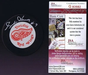 GORDIE HOWE Signed DETROIT RED WINGS Puck - JSA #G83982 - Picture 1 of 1