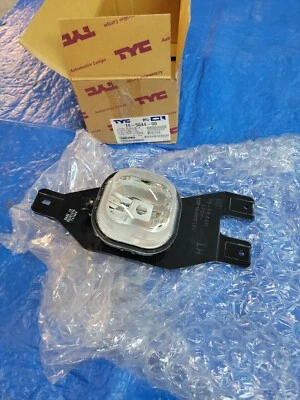 FARO ANTINIEBLA IZQUIERDO LADO CONDUCTOR FORD EXCURSION F250 3 2001-2004 TYC 19-5644-00  Foto 1 de 4
