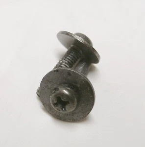 Honda TRX Foreman 450 Screw with washer 4x18 93894-04018-08 qty 2 - Picture 1 of 1