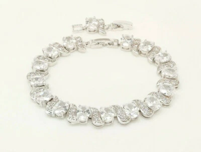 Mujer 7.125" Acabado Oro Blanco 14K 1.77 Ct T.W. Brazalete tenis diamantes ovalados Foto 1 de 3