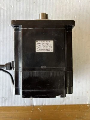 Yaskawa SGMP-15V316CT Servo Motor Foto 1 de 4
