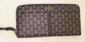 FOSSIL TARA Full Zip Around Wallet/Clutch in Beautiful Condition - Picture 1 of 4
