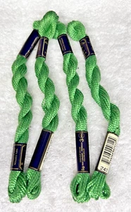 4 MINT Anchor Perle Pearl Cotton #243 Med Green Embroidery Floss Vintage Skein - Picture 1 of 3