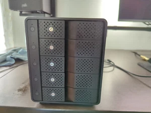Station HDD SABRENT 5 baies USB − Ventilateur BeQuiet SilentWing - Zdjęcie 1 z 4