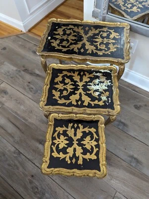 Vintage 3 Mesas de Aninhamento/Empilhamento de Ouro Italiano Florentino Final Hollywood Regency  - Imagem 1 de 4