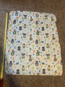 Kleine Tillia weiße Babydecke blau Sherpa ABC Buchstaben Tiere Frosch Hund Eule - Bild 1 von 3