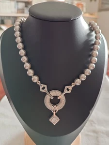 Collana con  perle swarovski grigio argento - Foto 1 di 3