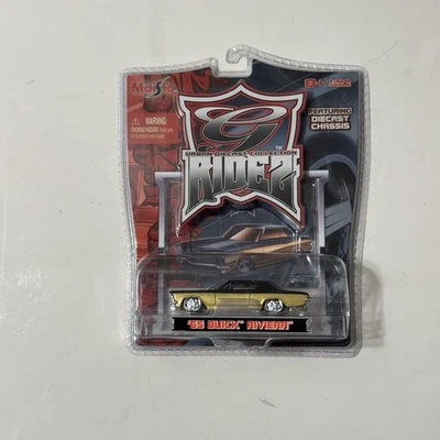 Maisto 65 1965 Buick Riviera G Ridez Urban литой коллекционный автомобиль черный / золото - Изображение 1 из 4