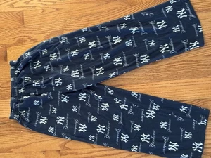 Genuine Merchandise Yankee Pajamas Youth Medium/10/12 - Picture 1 of 4