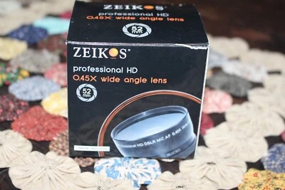Zeikos  0.45X 52 MM Professional Wide Angle Lens New in Box w/ Pamphlet & Case - Image 1 of 4