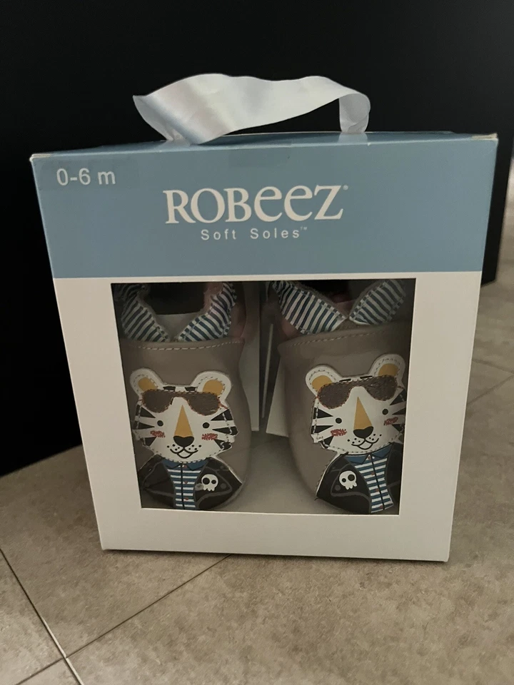 Chaussons bébé six mois de la marque Robeez - Photo 1/1