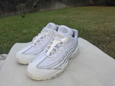 Tenis para hombre Nike Air Max 95 Essential triple blancos Foto 1 de 4