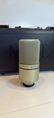 MXL 990 Professional Wired XLR Condenser Microphone - Image 1 of 4