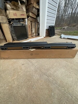 NOS 1972 福特 Capri A/C 底部现金装置  — 第 1/4 张图片