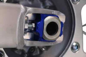 Works Blue Aluminum Elite Axle Block Pair for Yamaha YZ125 02-21 - Picture 1 of 9