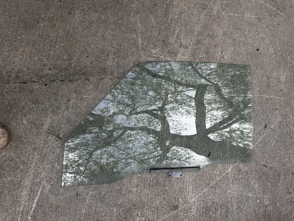 GEO TRACKER SUZUKI SIDEKICK 1989-1998 2 PUERTAS LH (LADO DEL CONDUCTOR) CRISTAL Foto 1 de 1