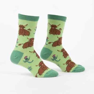 Hardy Highland Cows Women's Crew Socks Size 9-11 Sock It To Me Fashion New - Picture 1 of 4