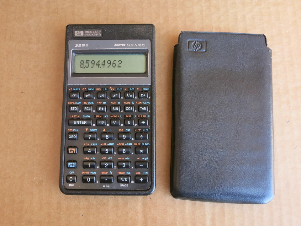 HP 32SII RPN Scientific Calculator with a Case - Image 1 of 1
