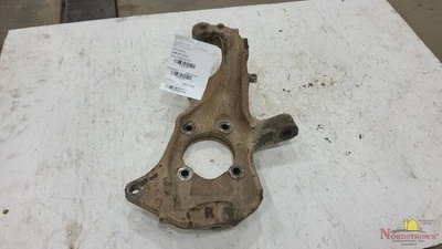 2015 Chevy Silverado 2500 Pickup Front Spindle Knuckle Left - Изображение 1 из 4