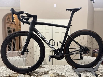 Bicicleta Specialized Tarmac SL8 Pro Force eTap AXS 2024 56 cm carbono satinado negro Foto 1 de 4