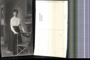 303449,Foto Ak Frau Portrait stehend b. Stuhl pub Linus Ofner Amstetten  - Picture 1 of 1