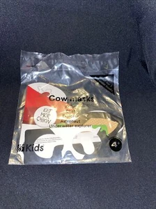 2020 Chick-fil-A Kids Meal Toy Cow Masks Artist Sealed NIP - Picture 1 of 2