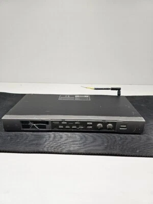 Ricevitore UHF Samson UR60 - Usato, Funzionante, Copertura Del Display Crepata - Immagine 1 di 4