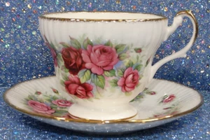 BEAUTIFUL VINTAGE ROSINA FINE BONE CHINA ENGLAND CUP & SAUCER SET QUEEN'S JUNE - Picture 1 of 8