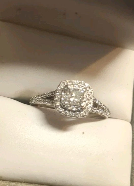 Помолвочное кольцо Disney Princess BELLE 3/4 C.T. Заколдованная двойная рамка Rose размер 6 - Изображение 1 из 4