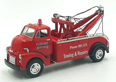 First Gear 1/34 Scale 19-1016 - 1952 GMC Heavy Duty Wrecker Hubbard Auto Center - Image 1 of 4