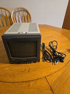Sony Trinitron PVM-8220 8" Color Analog Video Display CRT Monitor - Picture 1 of 4